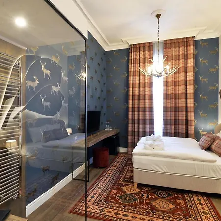 1552 Boutique Eger