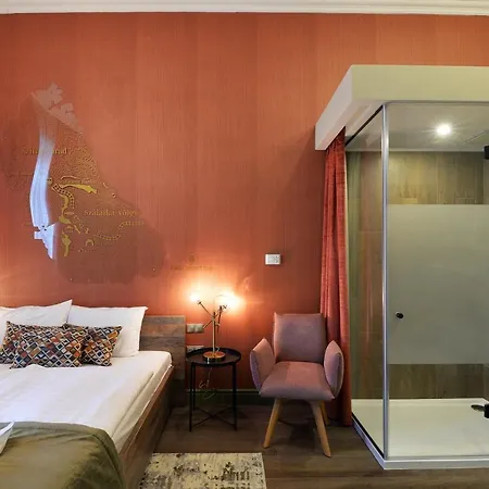 1552 Boutique Отель Эгер
