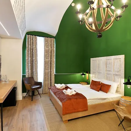 1552 Boutique Отель 4*