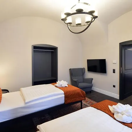 1552 Boutique 4*