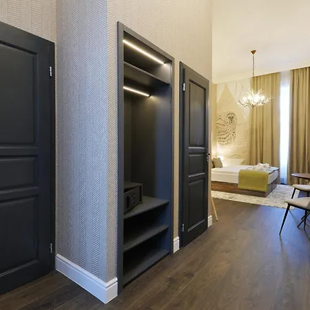 1552 Boutique 4* Эгер