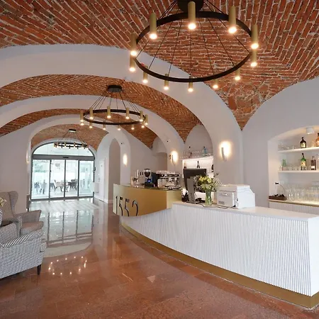 1552 Boutique 4*