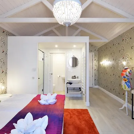 1552 Boutique Отель Эгер
