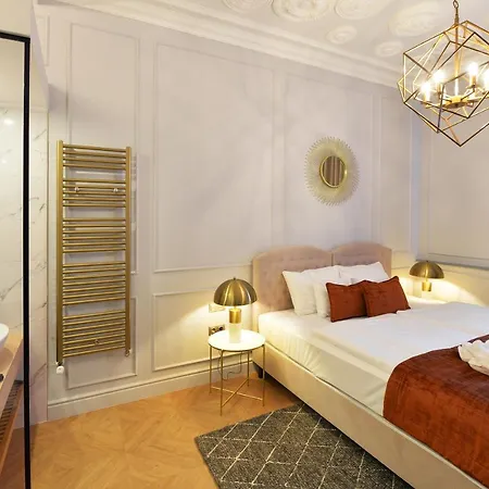 Готель 1552 Boutique