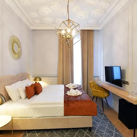 1552 Boutique 4* Эгер