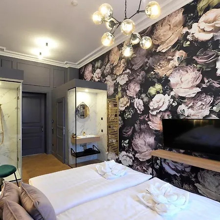 1552 Boutique 4* Эгер
