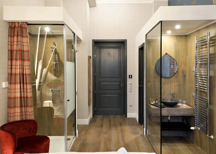 Hotel 1552 Boutique 4*