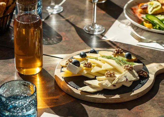 1552 Boutique Hotel 4*